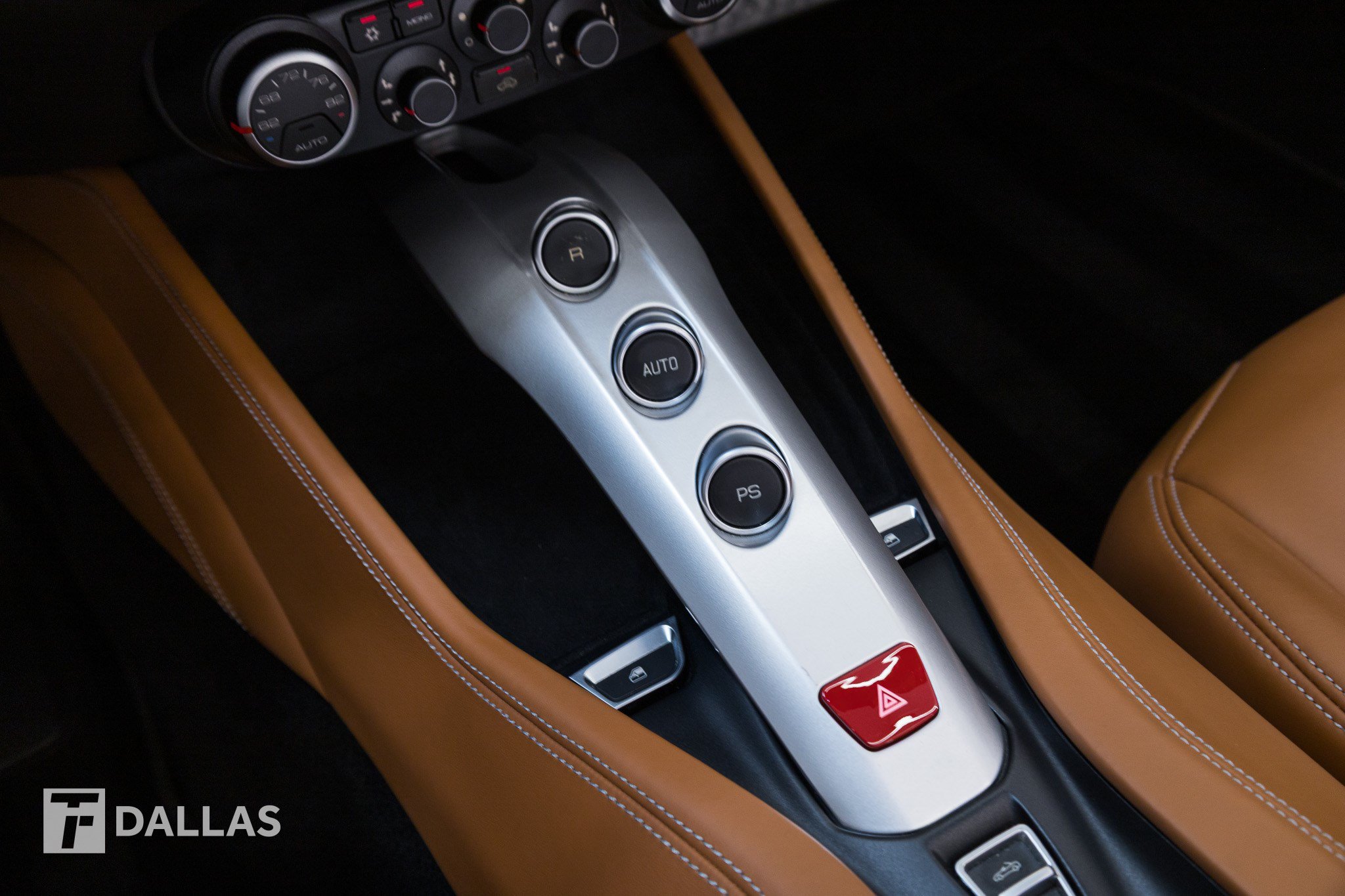 Used 2017 Ferrari California T RWD image 37