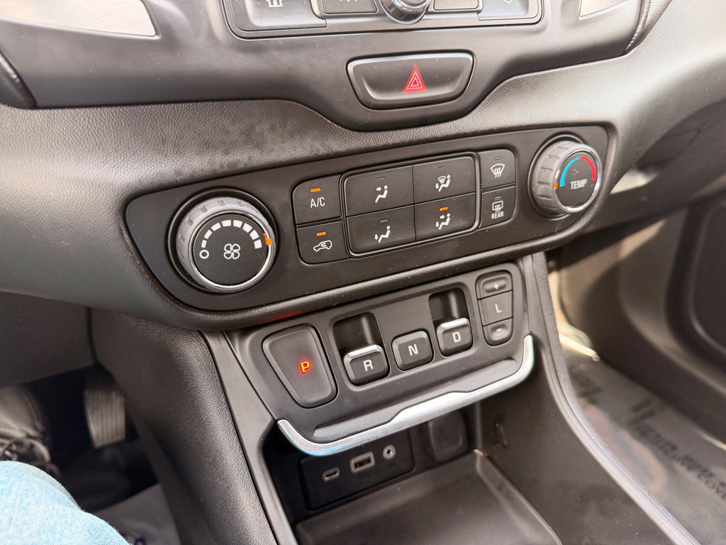 Used 2019 GMC Terrain SLE FWD image 23