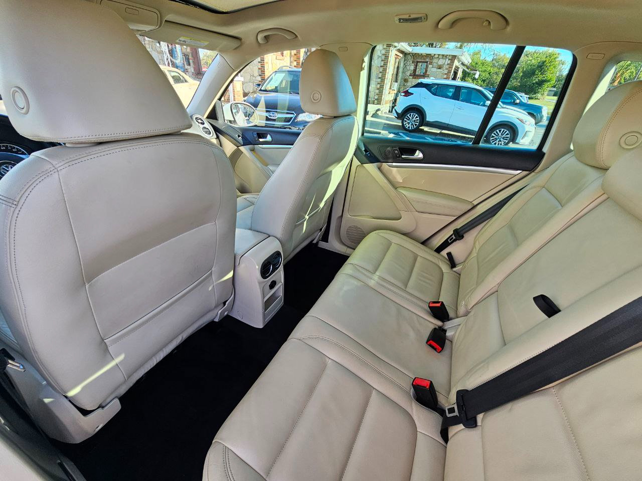 Used 2013 Volkswagen Tiguan SEL image 14