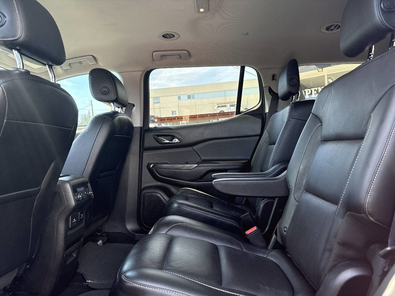 Used 2018 GMC Acadia SLT FWD image 29