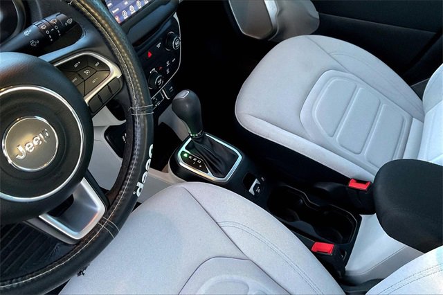 Used 2019 Jeep Renegade Latitude w/ Popular Equipment Group image 14