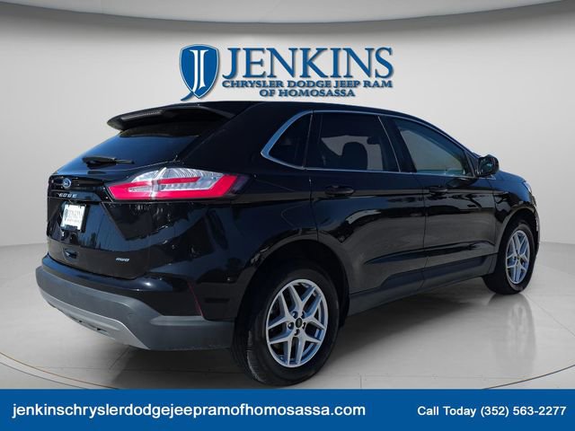 Used 2023 Ford Edge SEL image 3