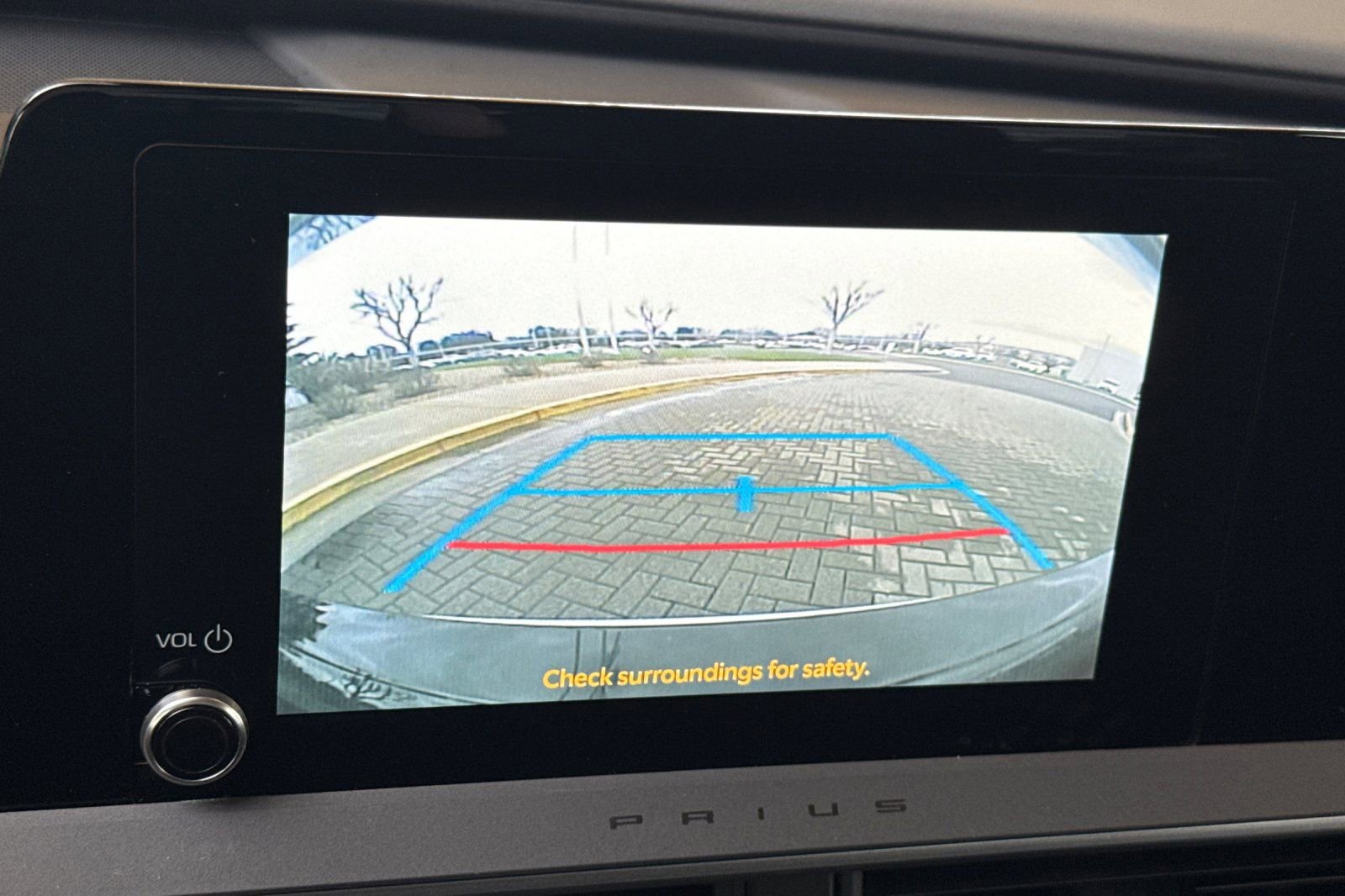 Used 2025 Toyota Prius LE image 21