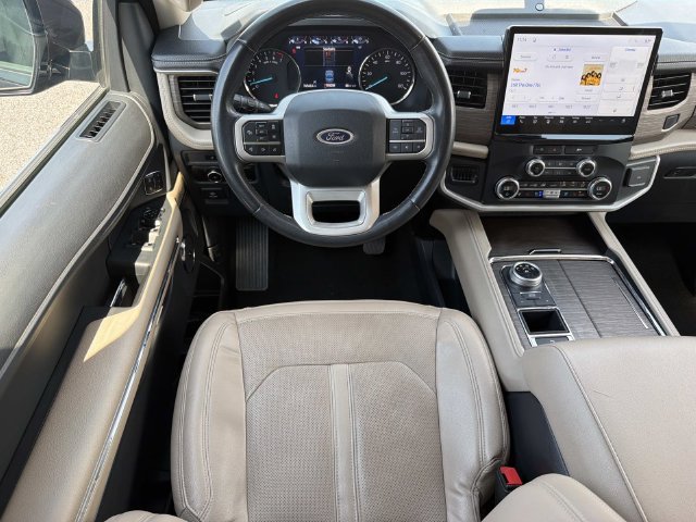 Used 2023 Ford Expedition Limited RWD image 16