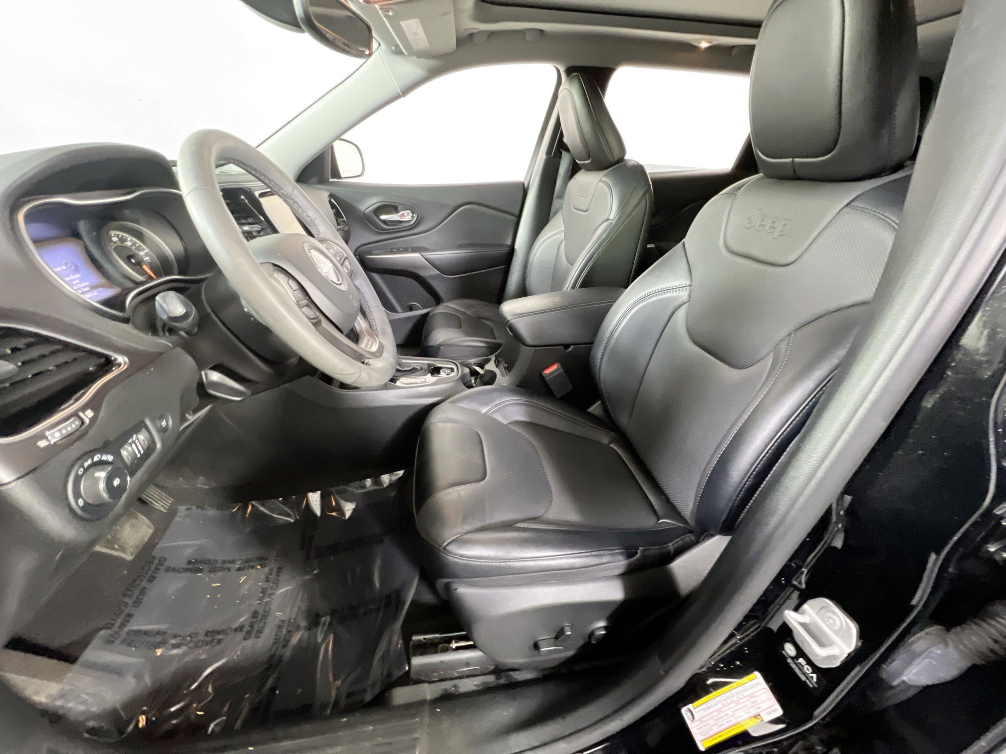 Used 2022 Jeep Cherokee Limited image 20