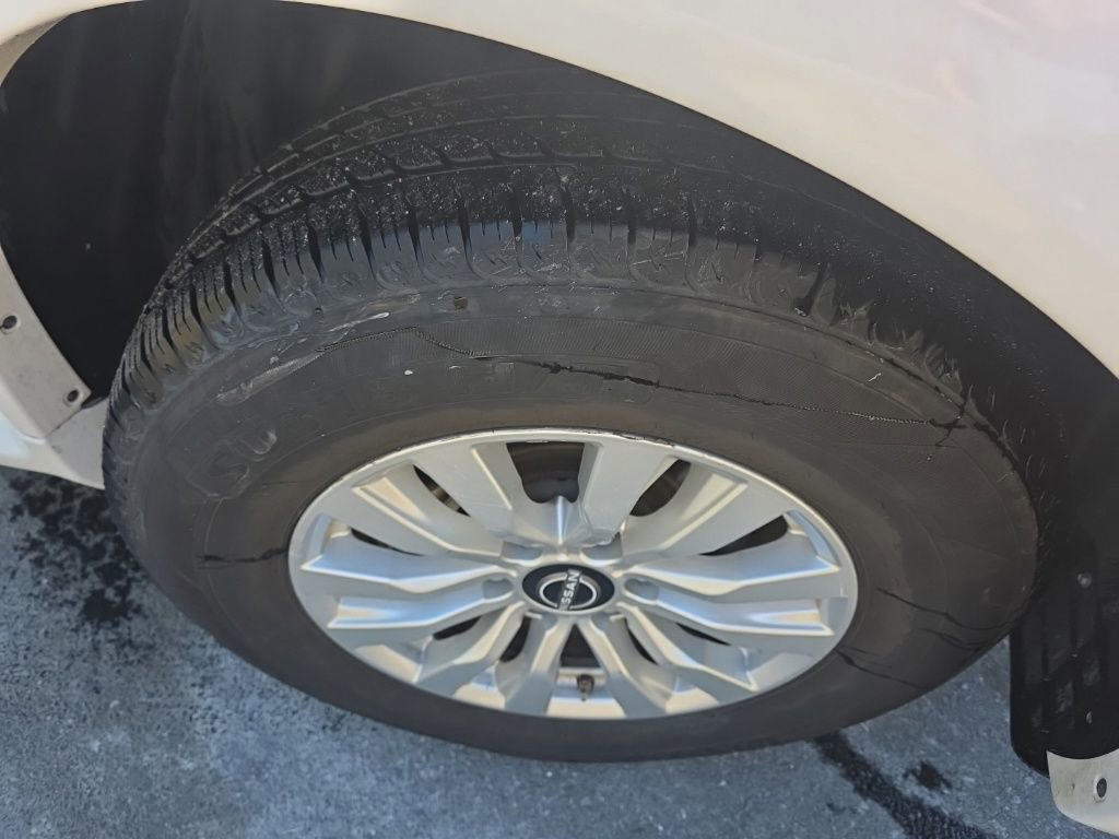 Used 2023 Nissan Armada SV image 3