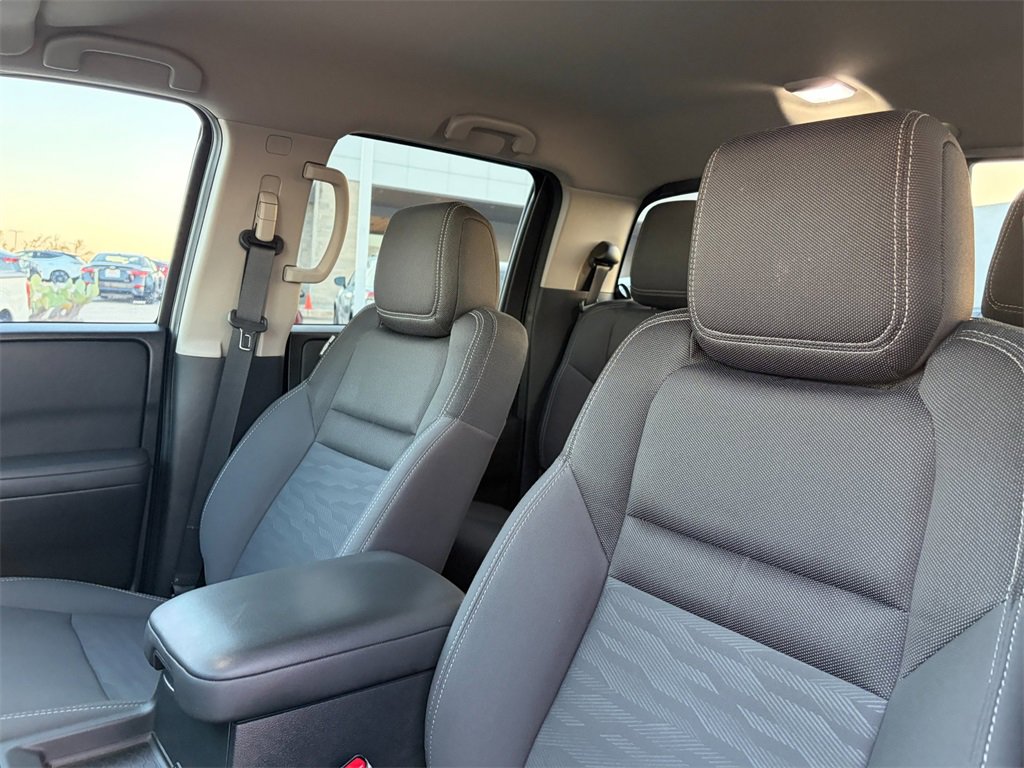 Used 2022 Nissan Frontier SV w/ Technology Package image 10