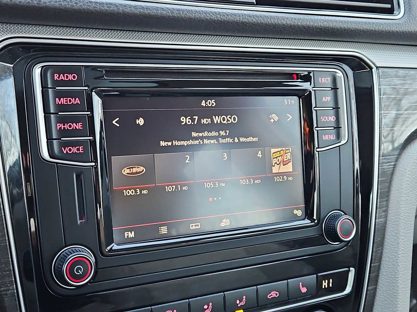 Used 2018 Volkswagen Passat 2.0T SE image 26