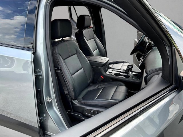 Certified 2023 Chevrolet Traverse RS FWD image 9