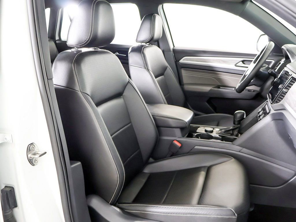 Used 2023 Volkswagen Atlas Cross Sport SE w/ Panoramic Sunroof Package image 30