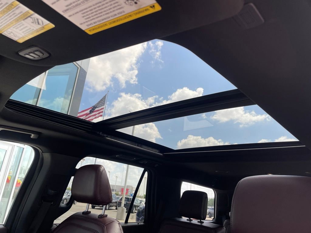 Used 2023 Ford Expedition Limited AWD/4WD image 12