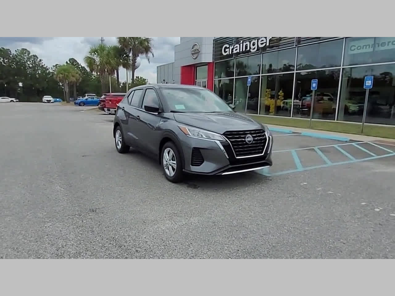 New 2025 Nissan Kicks Play S image 17