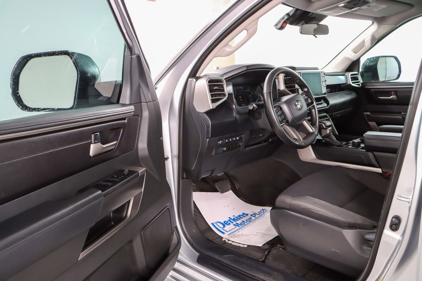 Used 2024 Toyota Tundra SR5 AWD/4WD image 4