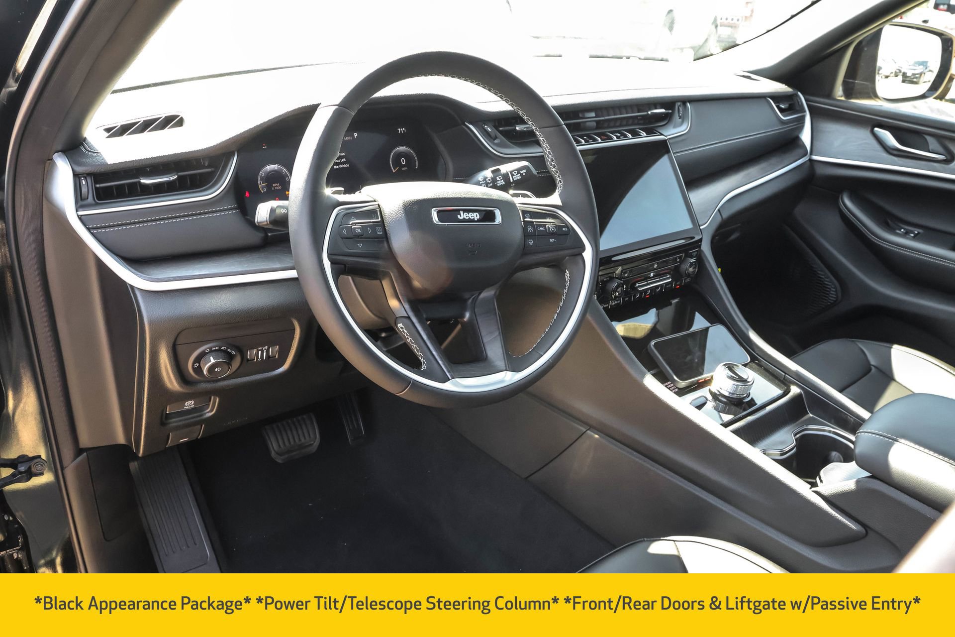 New 2025 Jeep Grand Cherokee Limited w/ Luxury Tech Group II image 4