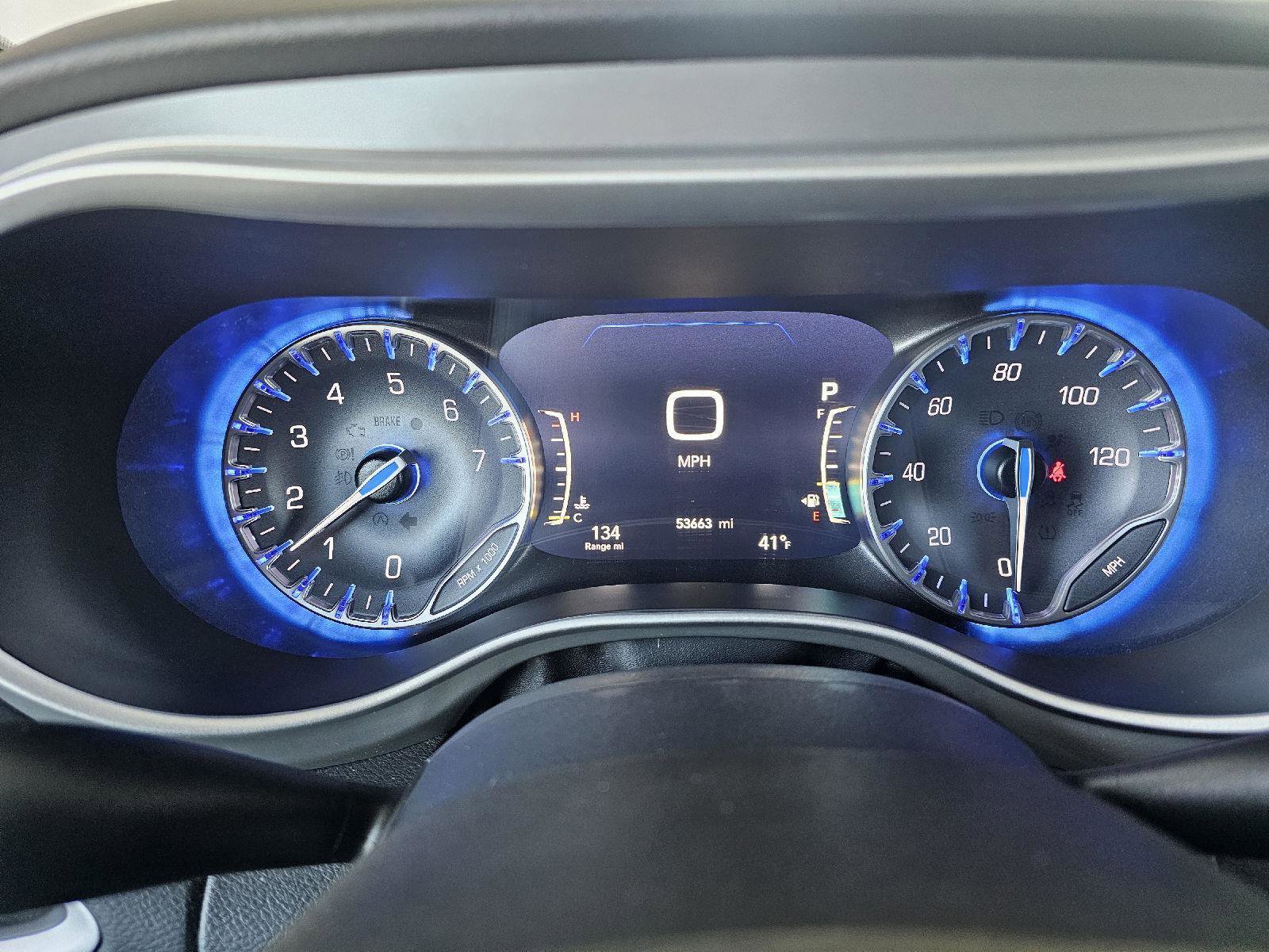 Used 2025 Chrysler Pacifica Select FWD image 20