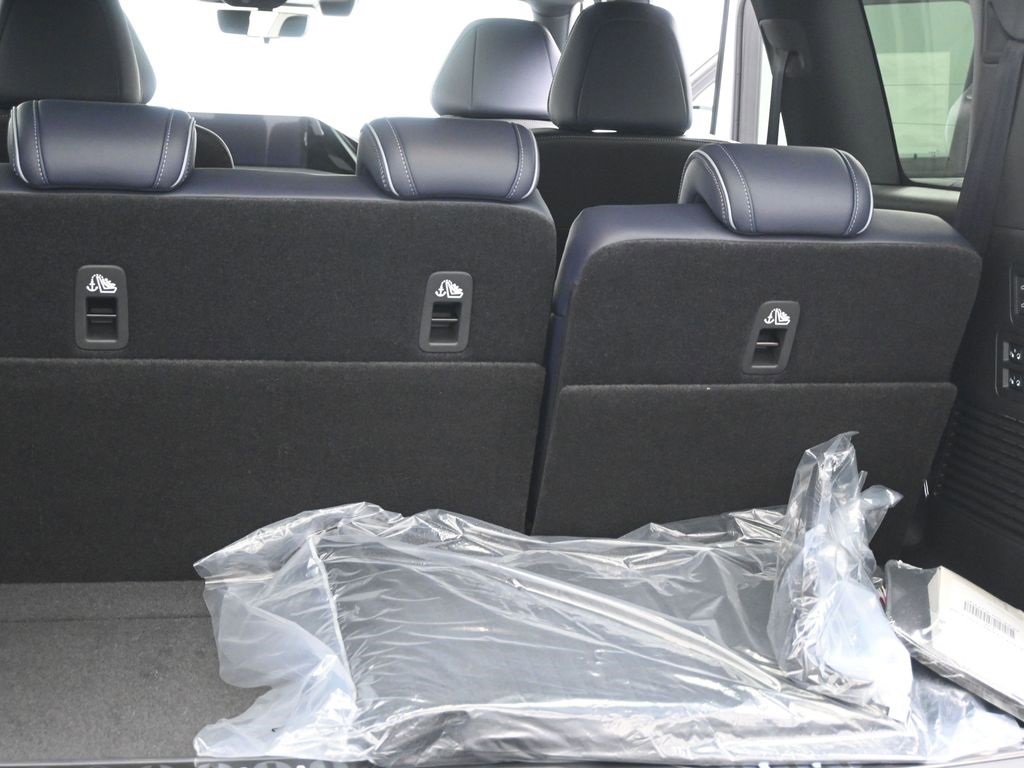 New 2026 INFINITI QX80 4WD image 24