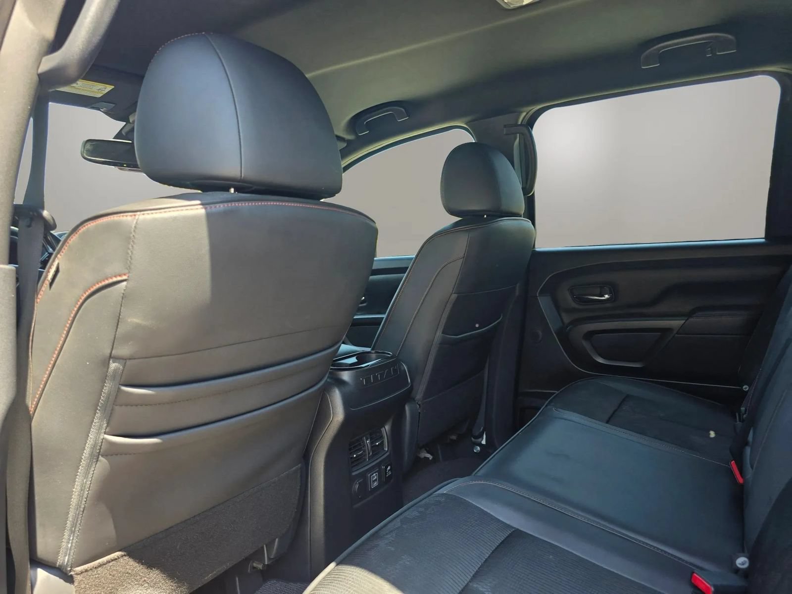 Used 2020 Nissan Titan PRO-4X AWD/4WD image 23