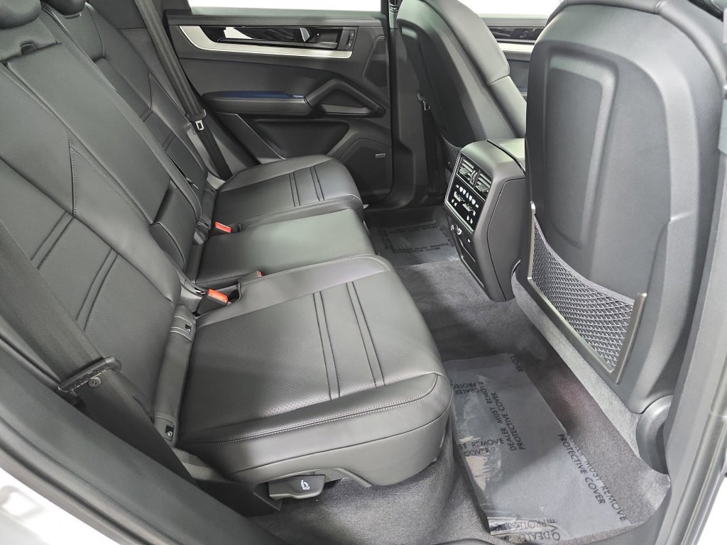 Certified 2026 Porsche Cayenne S AWD/4WD image 26
