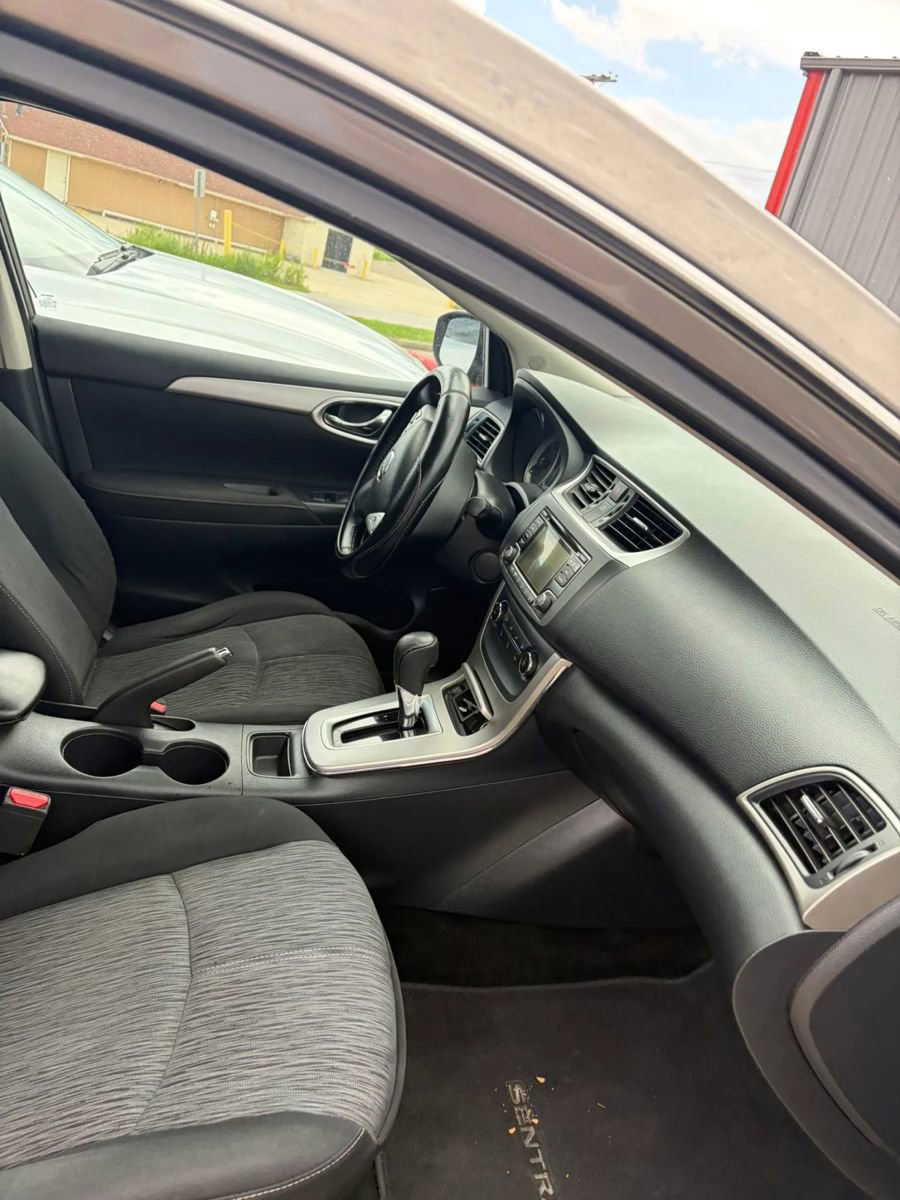 Used 2015 Nissan Sentra SV FWD image 3
