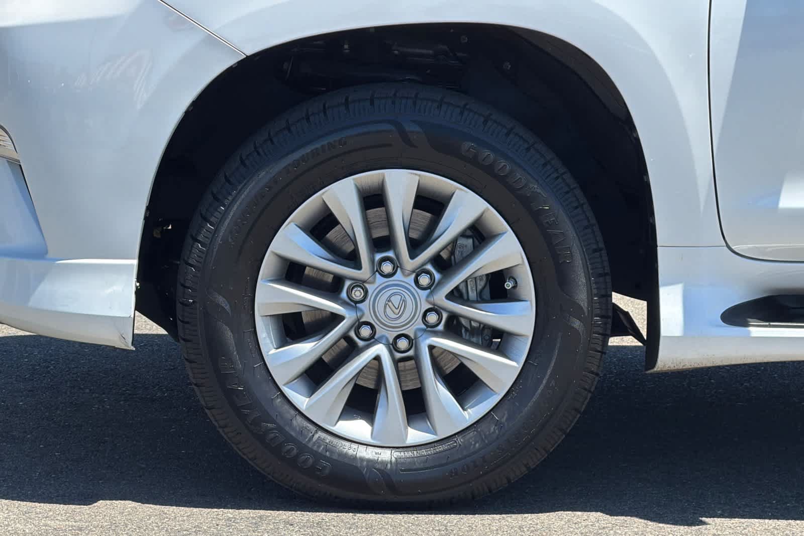 Used 2022 Lexus GX 460 Premium w/ Premium Package AWD/4WD image 32