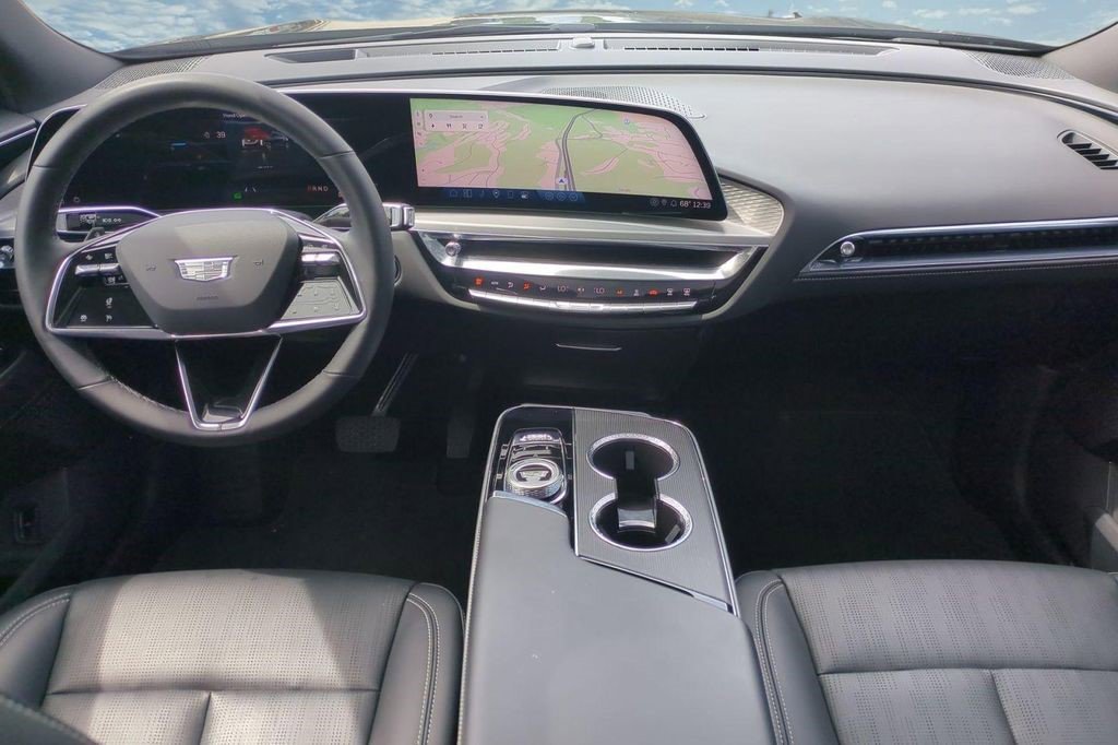 Certified 2024 Cadillac Lyriq Luxury image 14