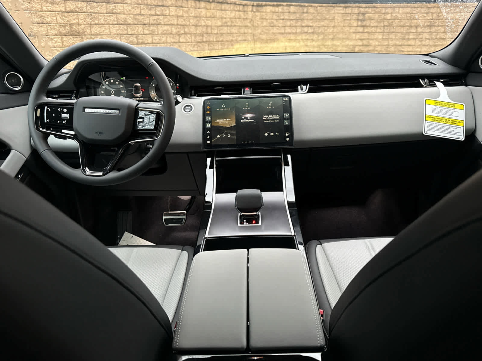 New 2026 Land Rover Range Rover Evoque Dynamic SE image 9