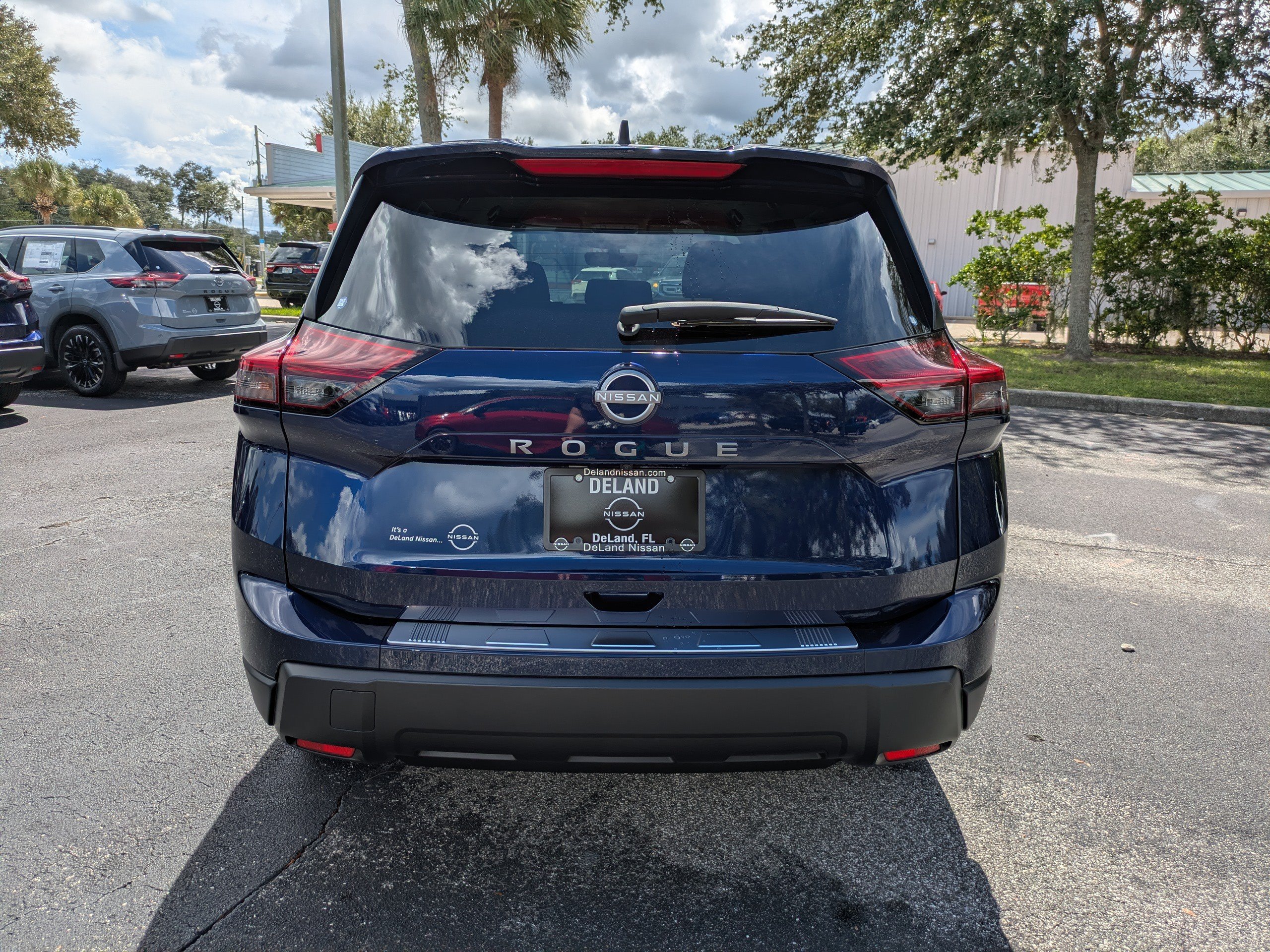 New 2026 Nissan Rogue SV FWD image 5
