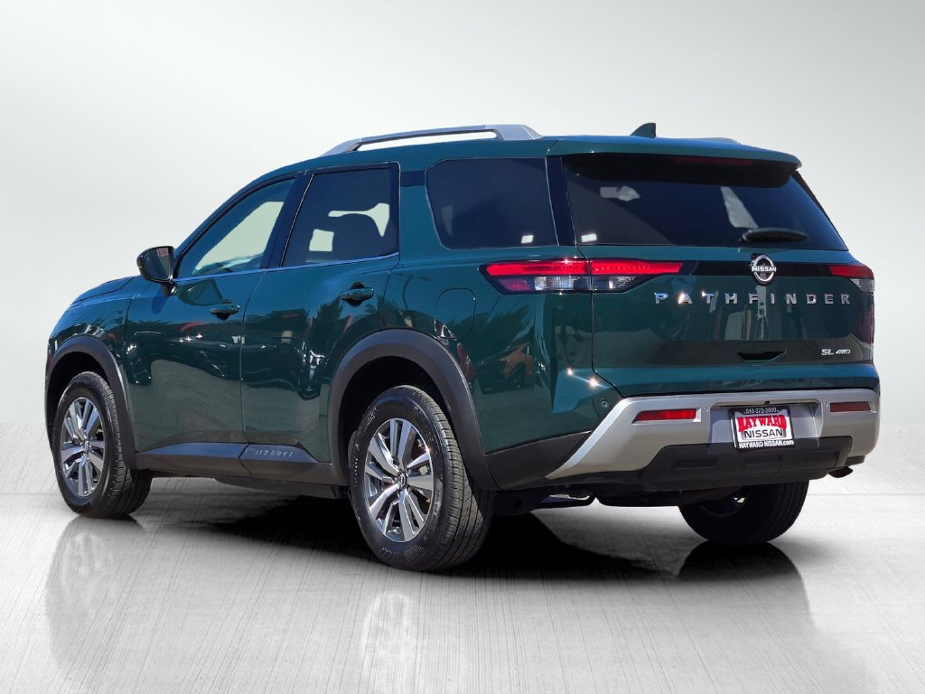 Used 2025 Nissan Pathfinder SL AWD/4WD image 7