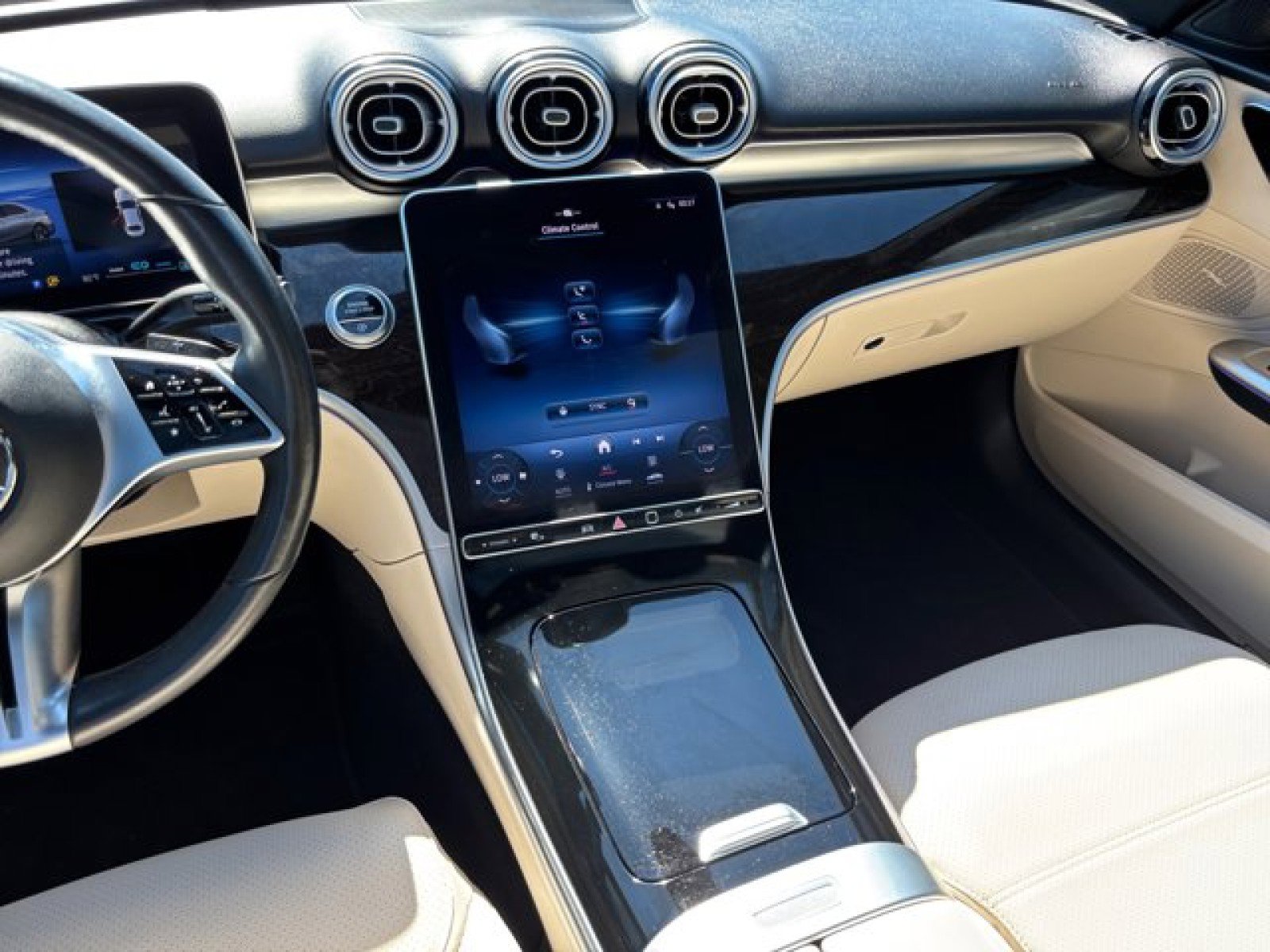 Used 2022 Mercedes-Benz C 300 4MATIC Sedan w/ Exclusive Trim Package image 14