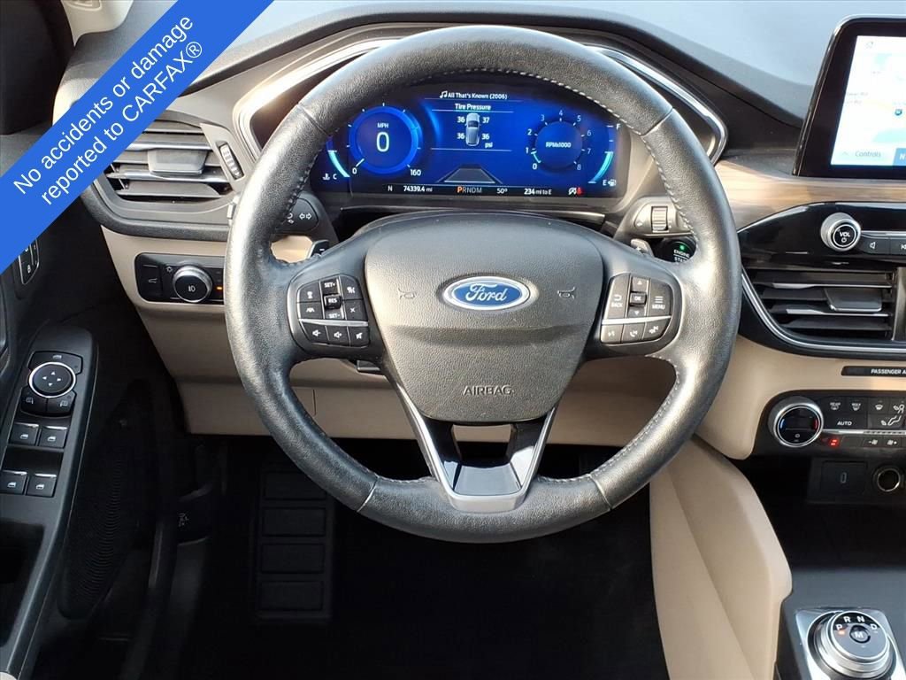 Used 2020 Ford Escape Titanium image 15