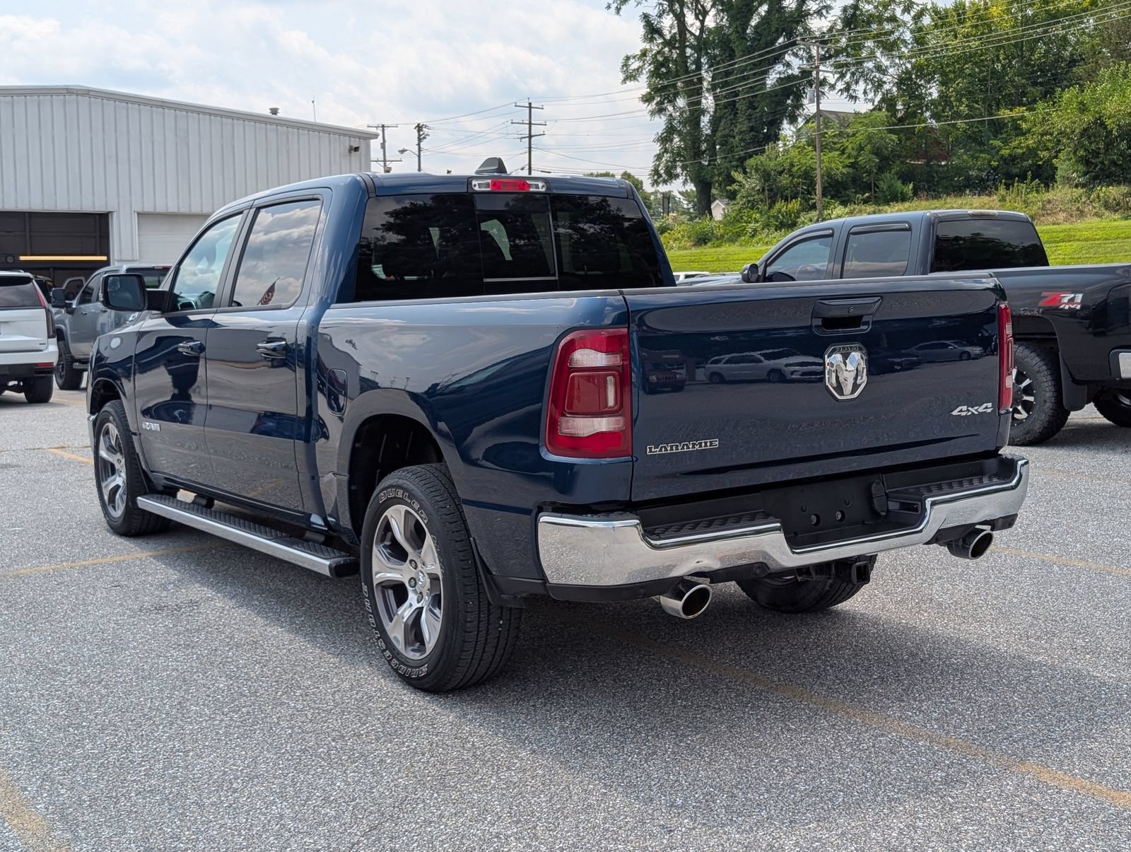 Used 2023 RAM 1500 Laramie AWD/4WD image 5