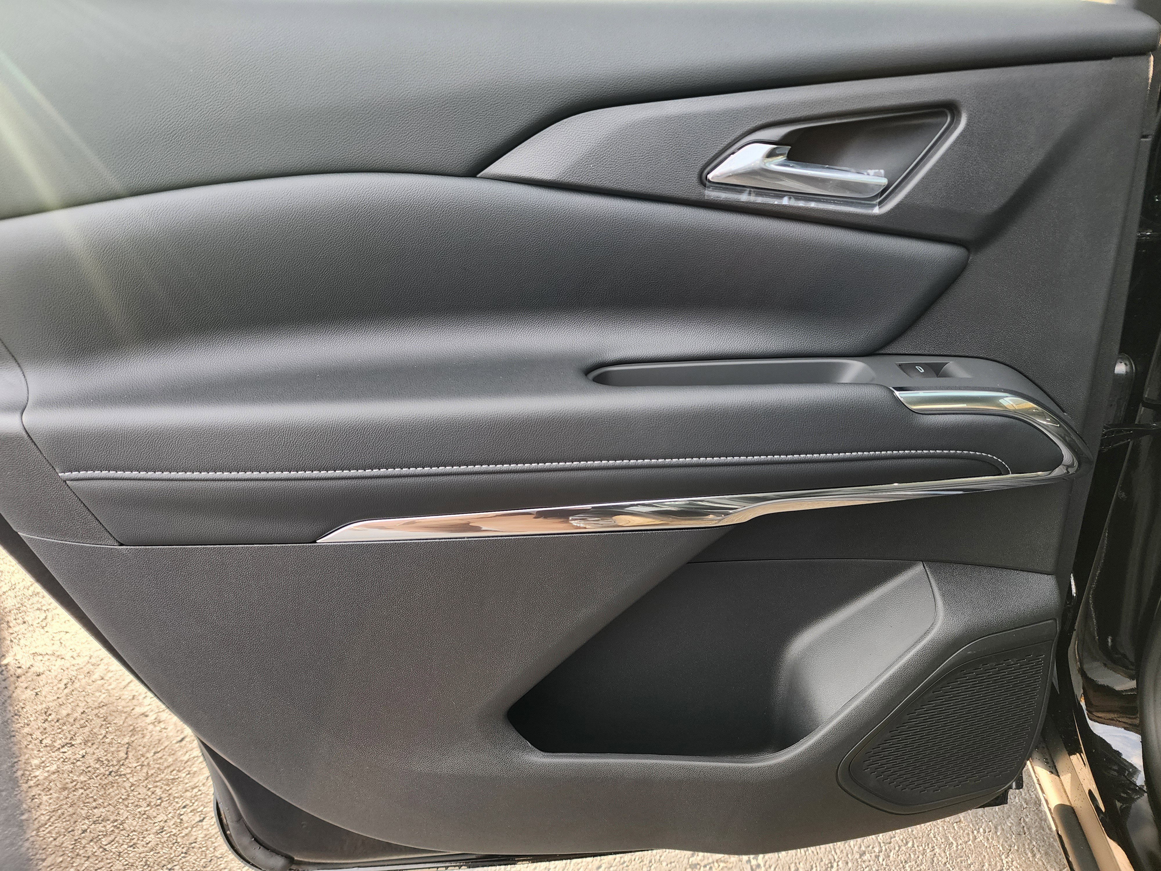 New 2026 Chevrolet Traverse LT image 16