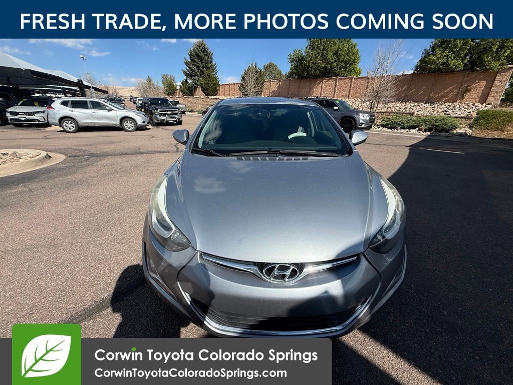 Used 2015 Hyundai Elantra SE w/ Option Group 02 FWD image 2