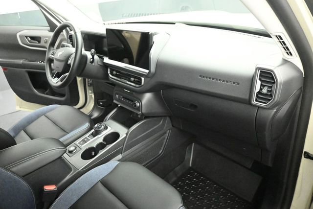 Certified 2025 Ford Bronco Sport Outer Banks w/ Outer Banks Tech Package+ AWD/4WD image 29