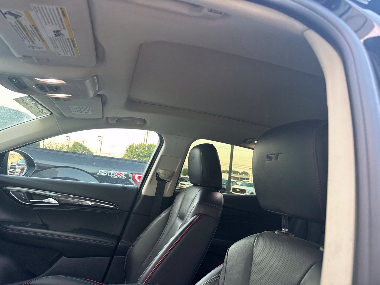 Used 2023 Buick Envision Essence w/ Sport Touring Package FWD image 8