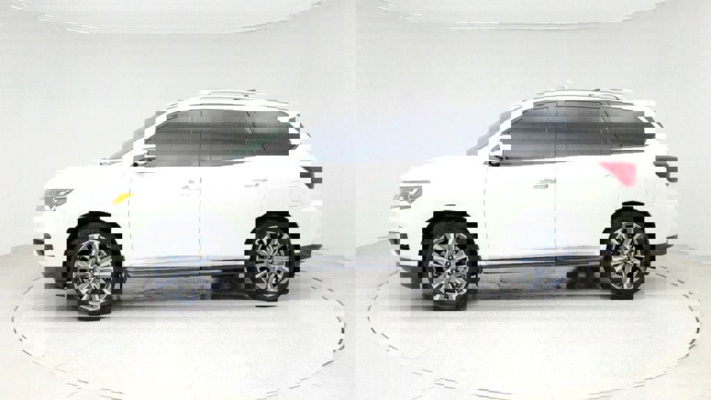 Used 2019 Nissan Pathfinder Platinum w/ Cargo Package image 8