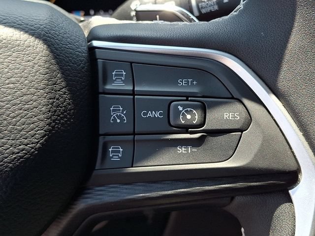 Used 2024 Jeep Grand Cherokee Altitude RWD image 18