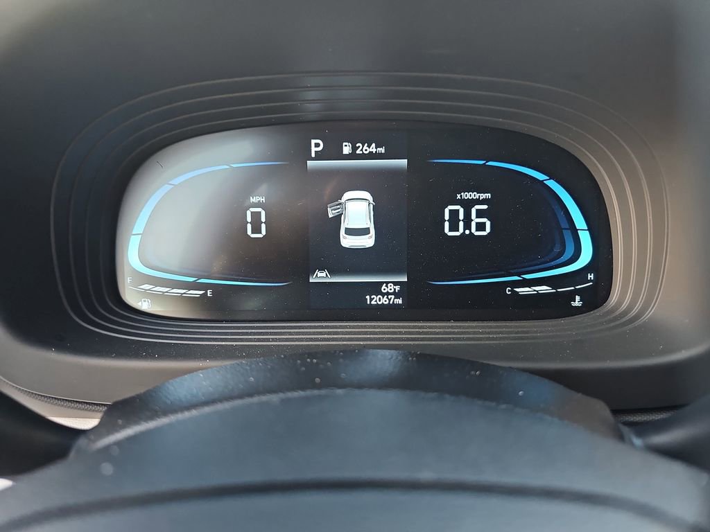 Used 2025 Hyundai Venue SEL image 10