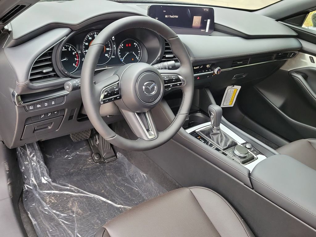 New 2026 MAZDA MAZDA3 Hatchback w/Premium Plus Pkg image 16