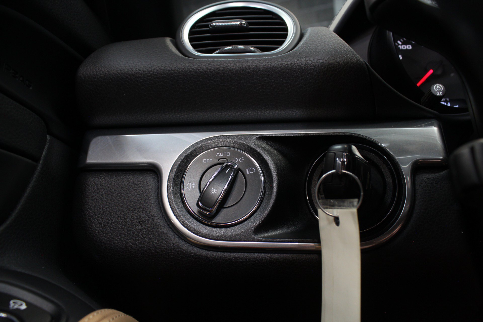 Used 2021 Porsche 718 Boxster w/ Premium Package RWD image 87