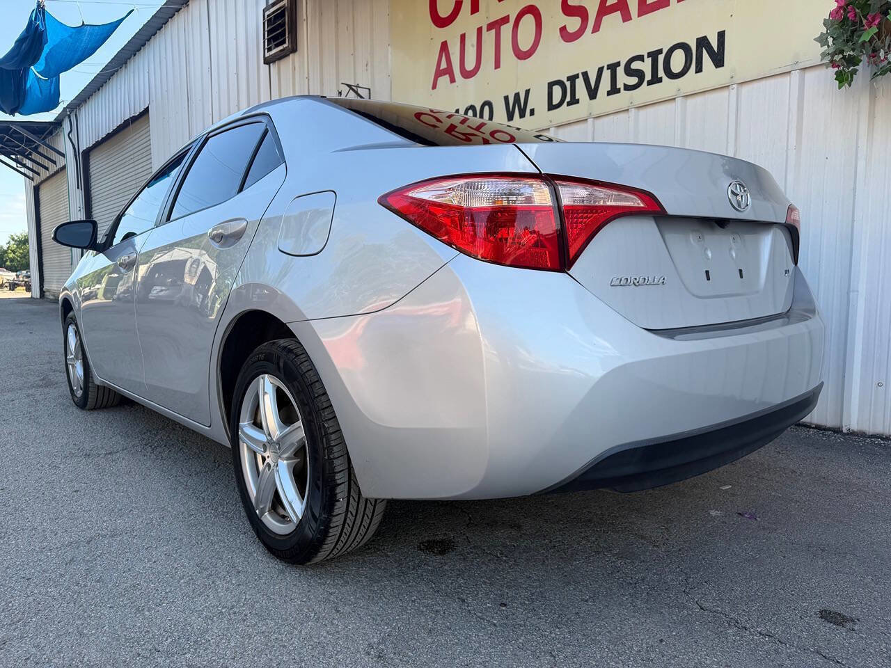 Used 2017 Toyota Corolla LE FWD image 10