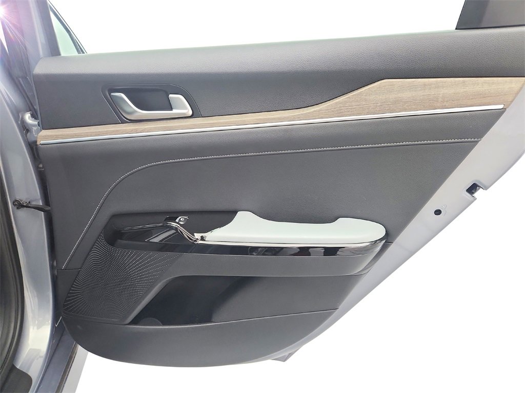 Used 2023 Kia K5 EX image 29