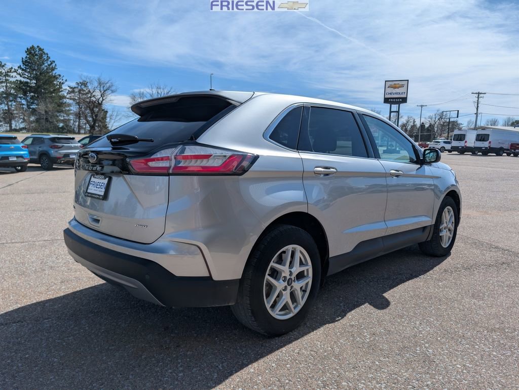 Used 2022 Ford Edge SEL w/ Convenience Package image 5