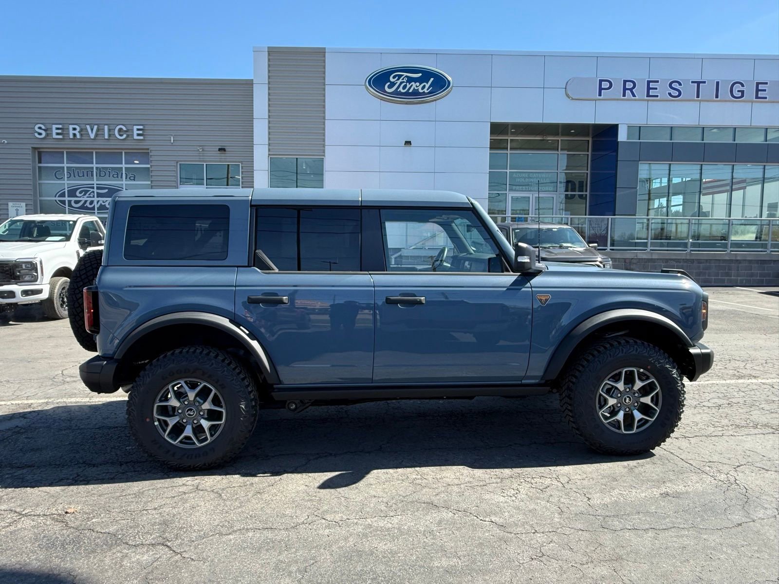 New 2025 Ford Bronco Badlands image 13
