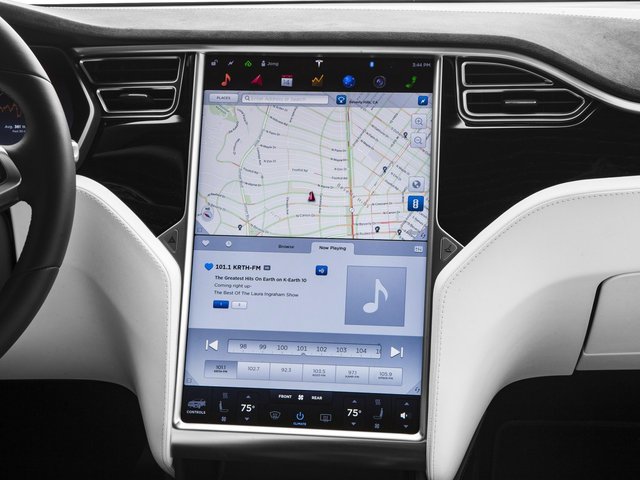 Used 2016 Tesla Model X 90D image 10