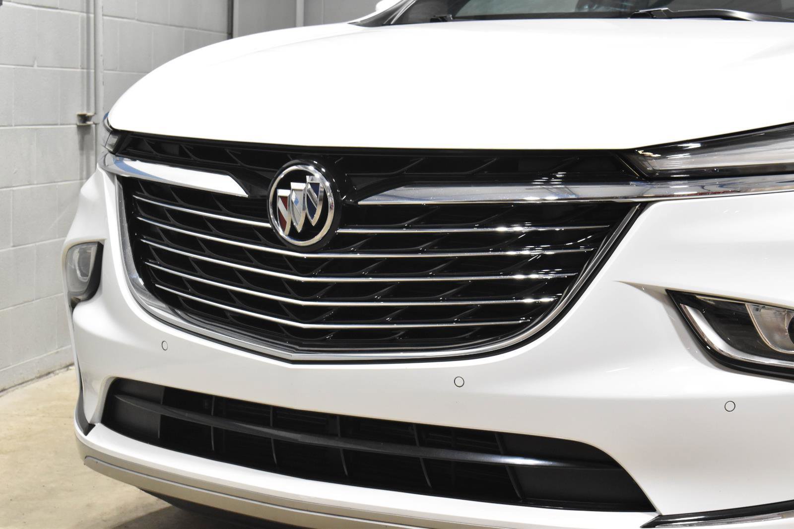 Used 2023 Buick Enclave Essence w/ LPO, Floor Liner Package FWD image 34