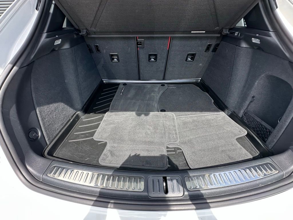 Certified 2023 Porsche Macan Turbo image 40