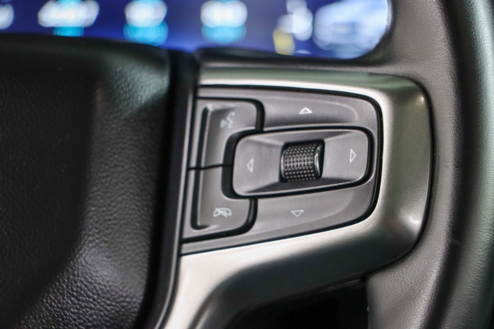 Used 2023 Chevrolet Tahoe Z71 w/ Luxury Package image 15