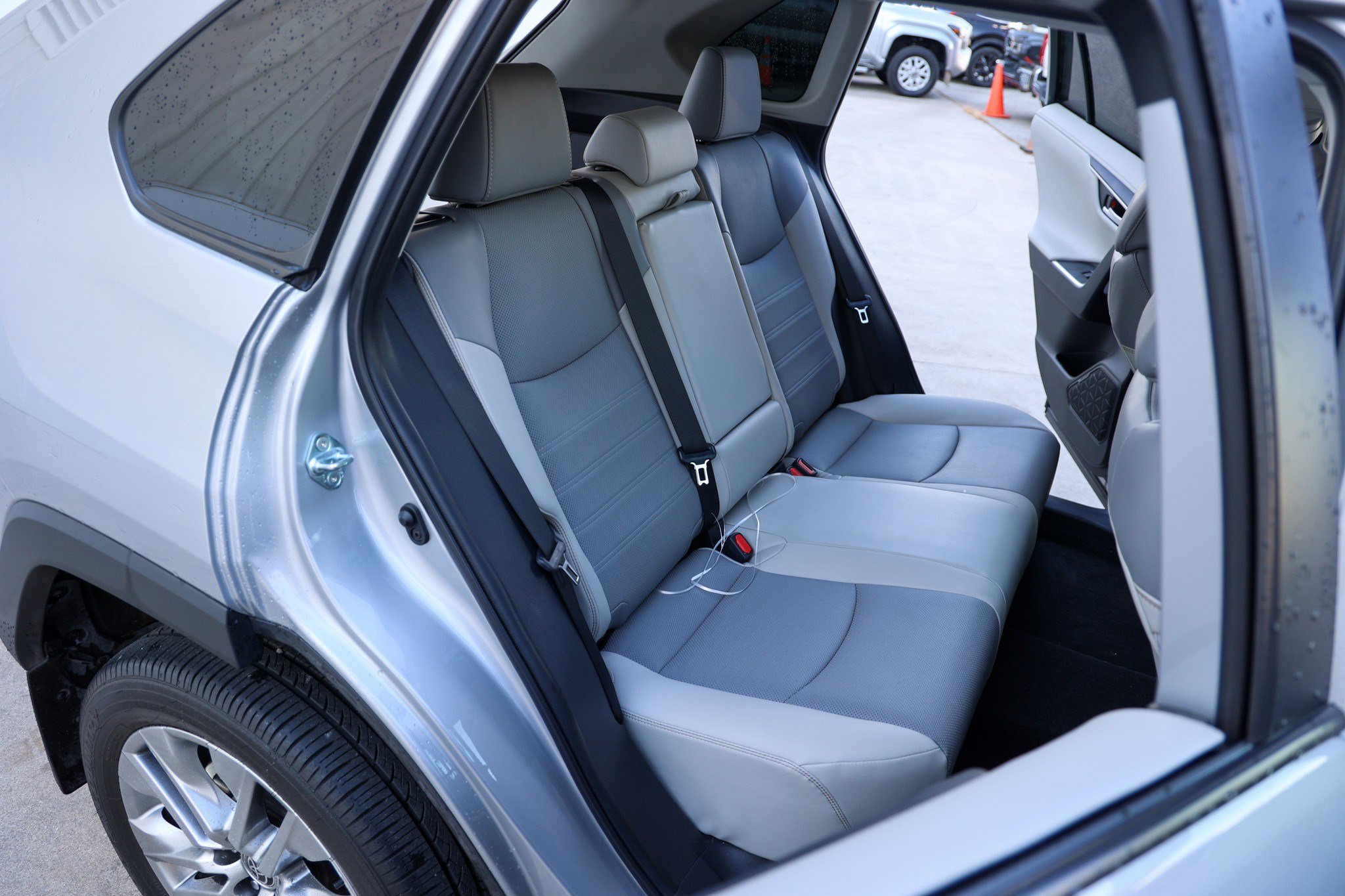 Used 2023 Toyota RAV4 Limited image 41