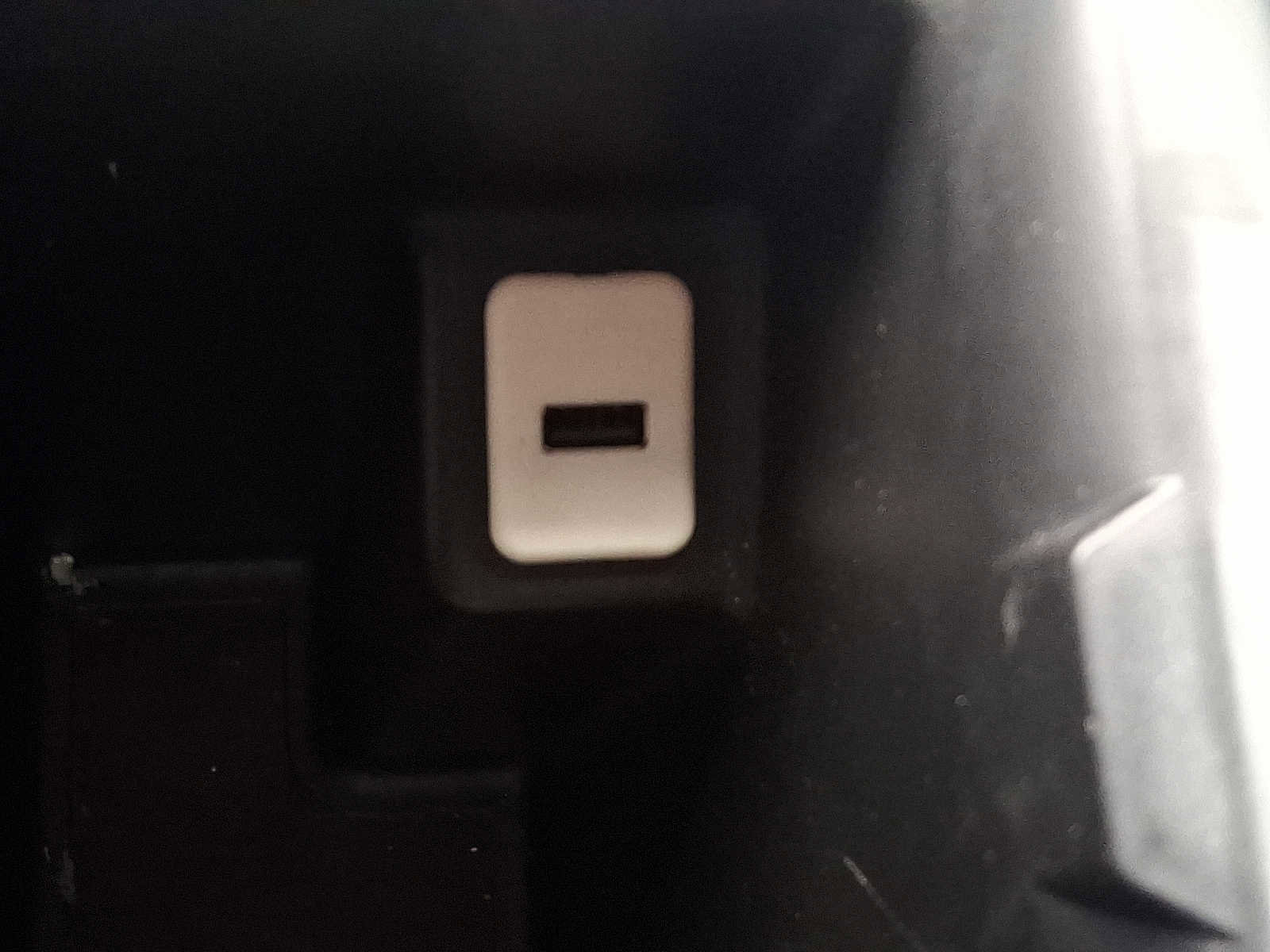 Used 2018 GMC Canyon SLE w/ SLE Convenience Package image 27